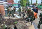 Personel Koramil 1402-01/Polewali Gelar Jumat Bersih Bersama Warga di Kelurahan Pekkabata